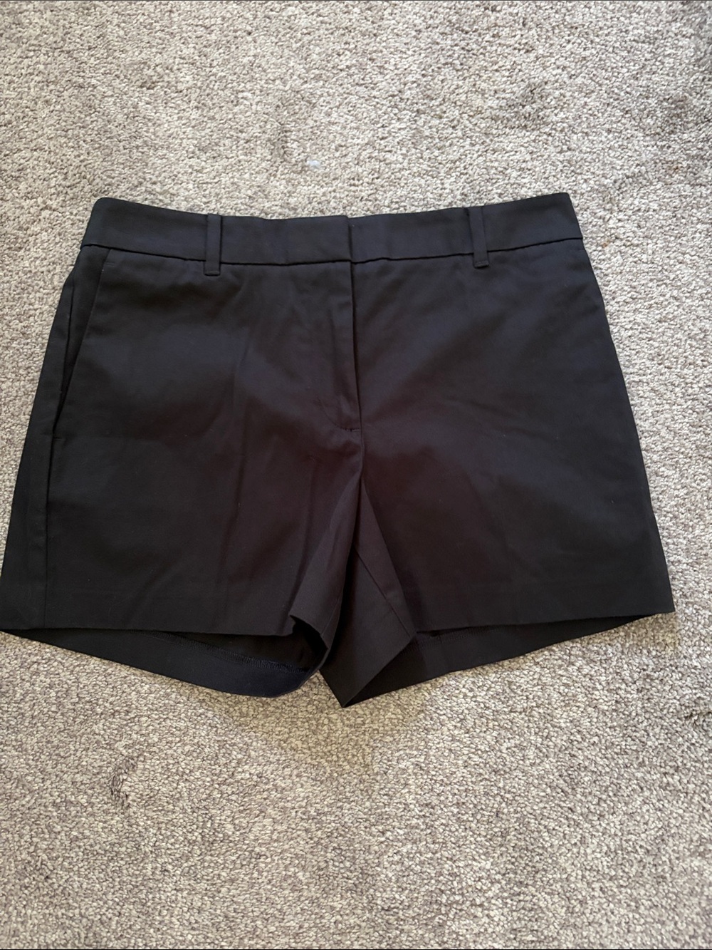 Ann Taylor women’s shorts NEW with out tag